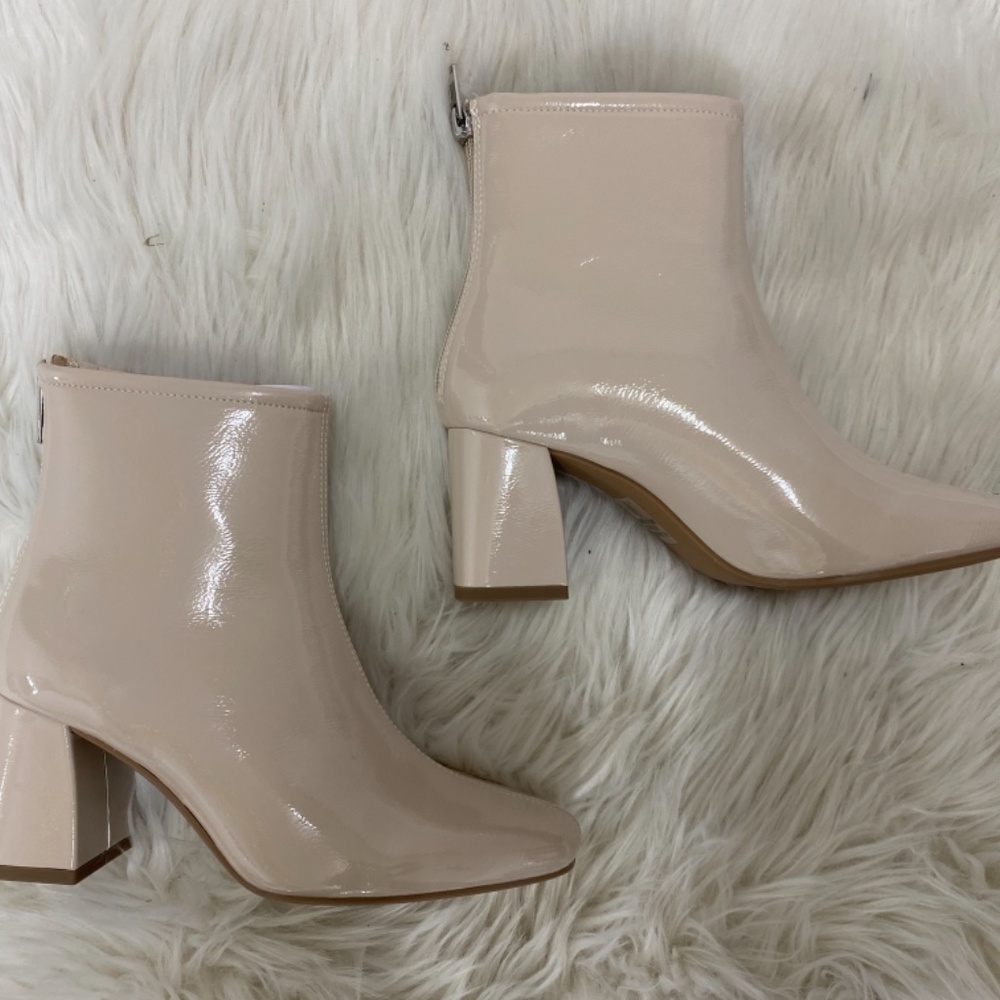The Foxy Cleopatra Boot Beige